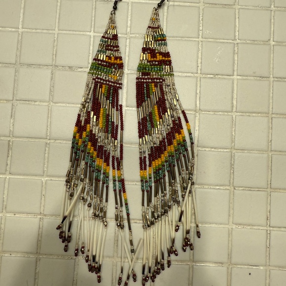 Miakoda beaded earrings - Picture 1 of 1